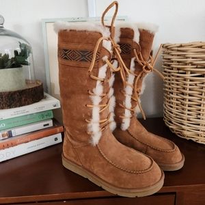 UGG tularosa lace up boot